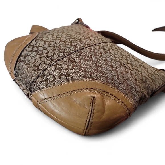 COACH Vintage Small Tan Signature Crossbody Bag In EUC - Picture 8 of 10